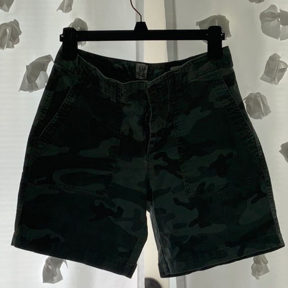 GAP Green Cargo Shorts Classic Casual Style